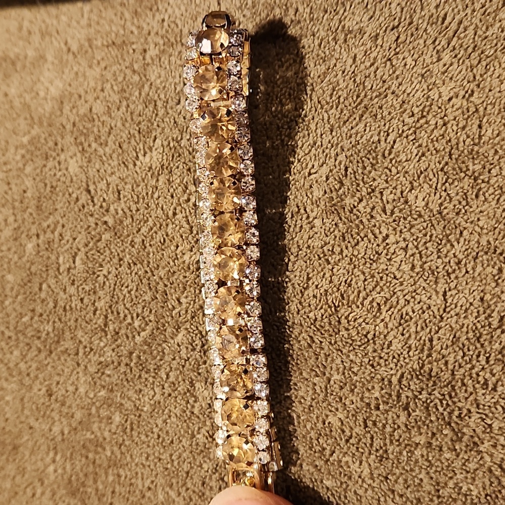 Tennis bracelet